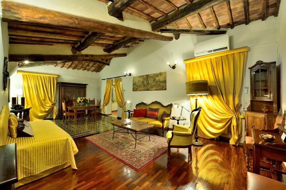 Apartment Residenze D'epoca Palazzo Coli Bizzarrini *