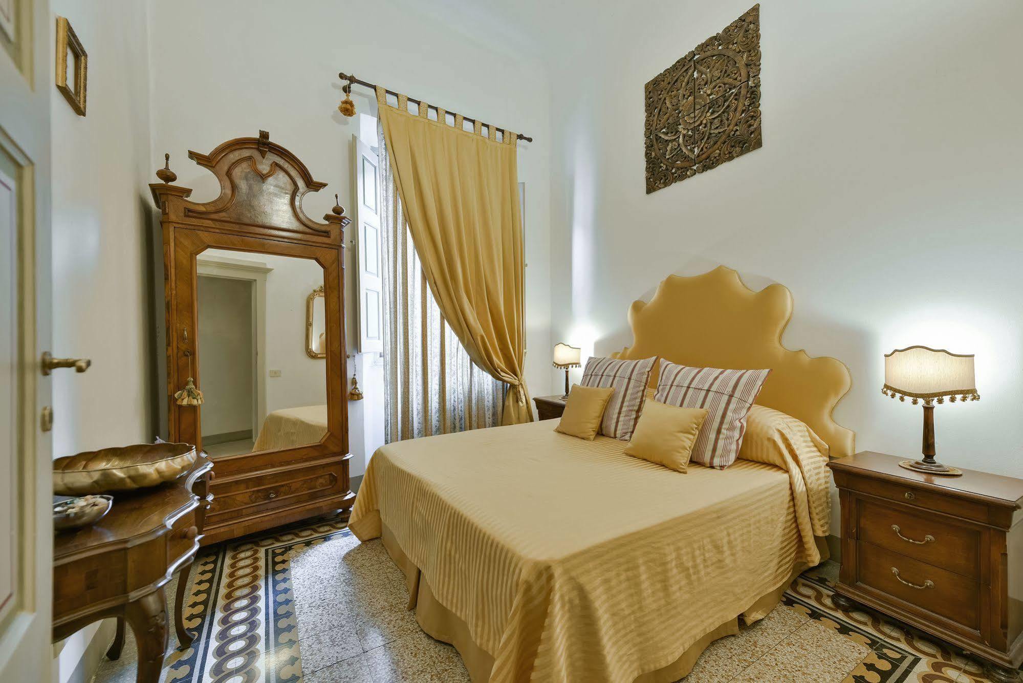Residenze D'epoca Palazzo Coli Bizzarrini *
